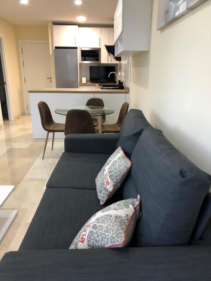 Moderno Apartamento En Primera Linea Paseo Maritimo Фуэнхирола Экстерьер фото